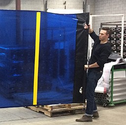 collapsible-welding-screen-blue